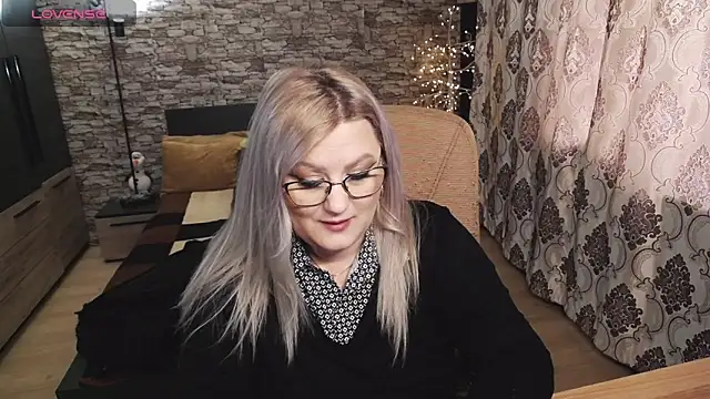 Nimphotease's Live XXX Chat