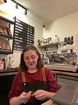 cinnabon_'s Live XXX Chat