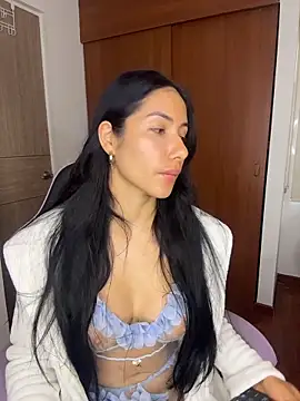 ArianaReynoldss' Live XXX Chat