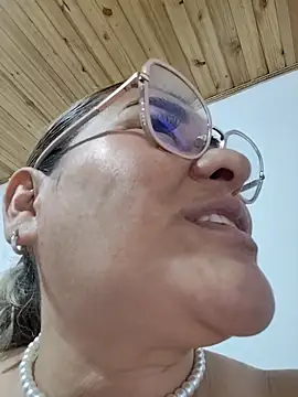 AlexxiaaMat's Live XXX Chat