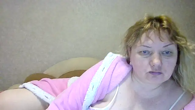 Lusi-777's Live XXX Chat