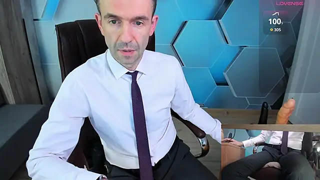 Show modela SteveTiger na web-kameri