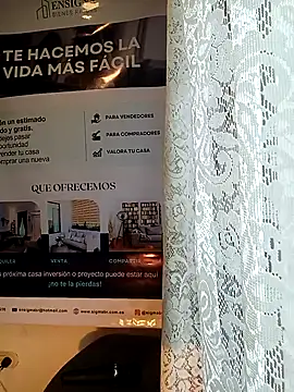 Valentina--1 即時 XXX 聊天