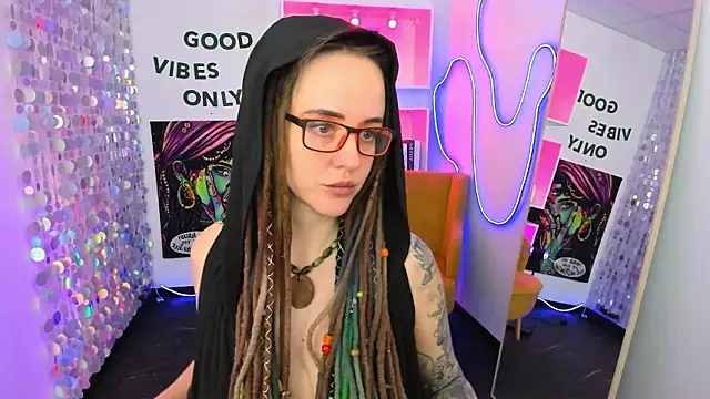 XXX chat uživo modela LisaFoxy_y