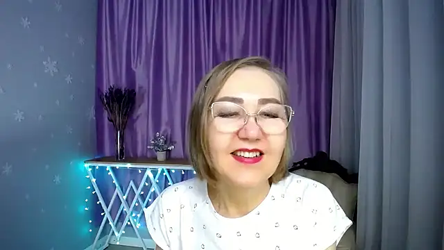 queen_a_n_i – webcam-show