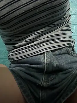 July-lovee 网络视讯表演