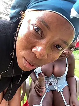 Онлайн чат XXX QueenBaexx