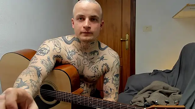 Show modela layneinchains na web-kameri