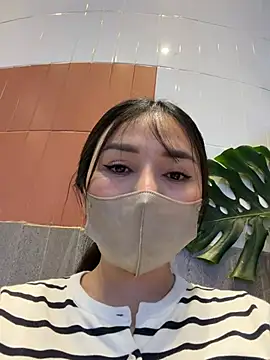 Linh_2004 Live XXX Chat