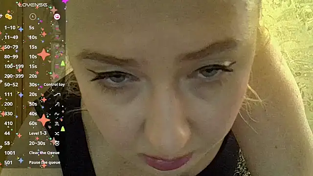 CurvyWild_Lady30 élő XXX-chatje