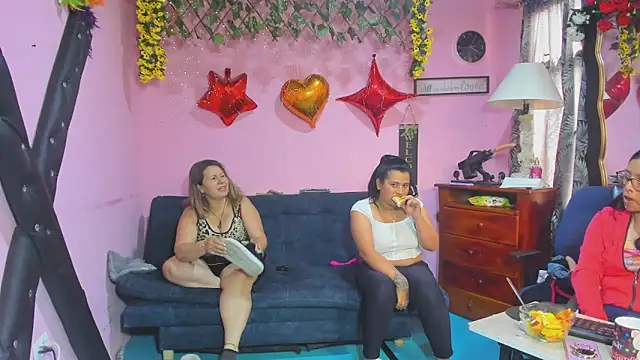 XXX chat uživo modela lesbiancuple