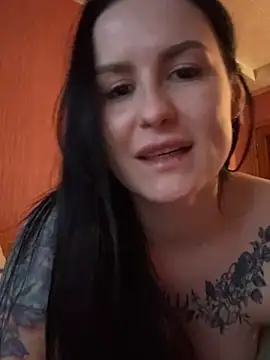 AmberDismond Adlı Modelin Canlı XXX Sohbeti