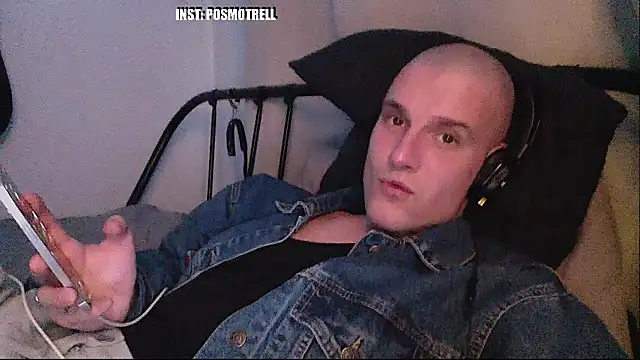 ETHAN_MOORE's Live XXX Chat