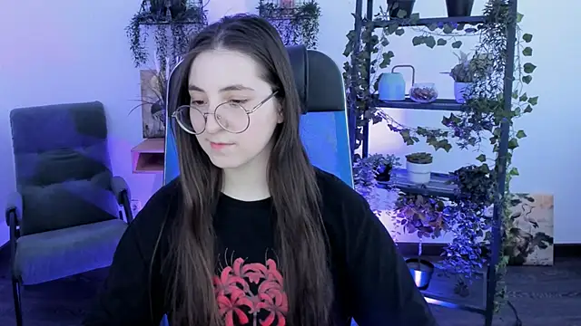 VirtuallVoyant's Live XXX Chat