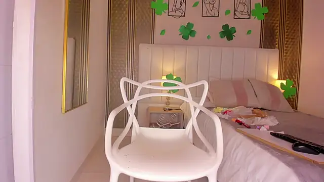 Chatroom XXX en direct de zoe_sky_