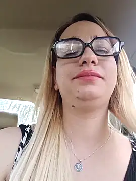 Chat XXX en directo de Mia_RainX