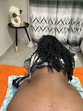 دردشة Nicole_bash الجنسية المباشرة