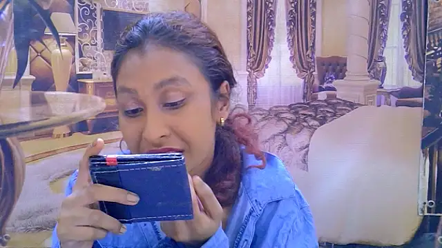 Chat XXX en directo de IndianSexyButt