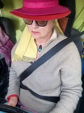 Hot-MuciのライブXXXチャット