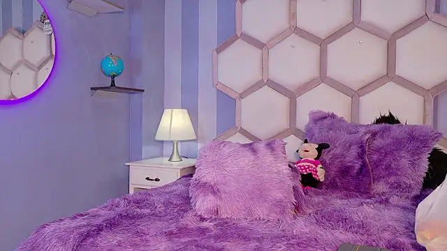 yvi_taylor Pertunjukan Webcam