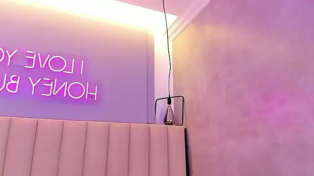 cherry_monroe élő XXX-chatje