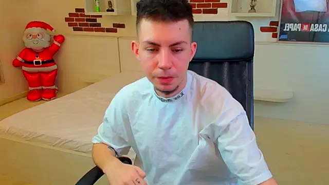 KrewVaughn webcam show