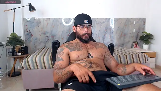 XXX chat uživo modela hanz_col