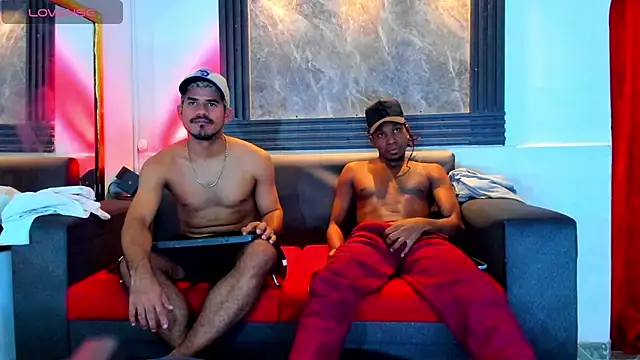 XXX chat uživo modela Latins_on_fire