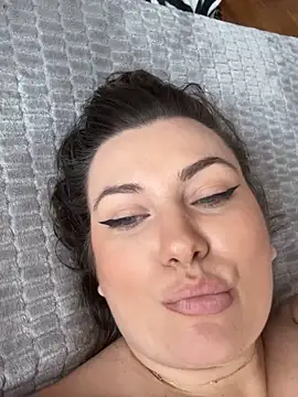 SweetCurvess Webcam-Show