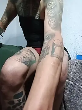 eroos_twink: διαδικτυακό σόου στην κάμερα