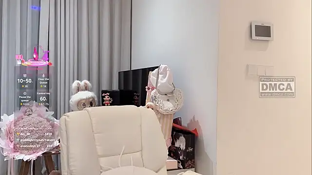 Nebula-qiu ওয়েবক্যাম শো