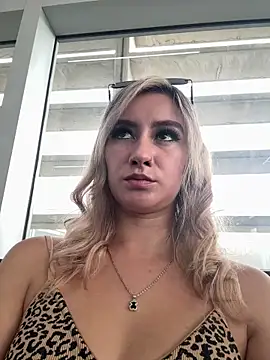 MaryDeniro's Live XXX Chat