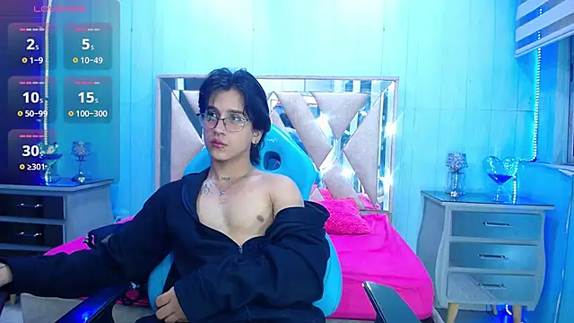 alex_477's Webcam Show