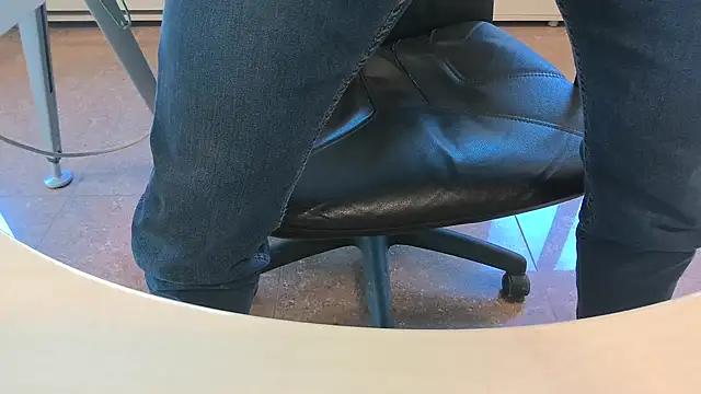 alessandroman2114のライブXXXチャット