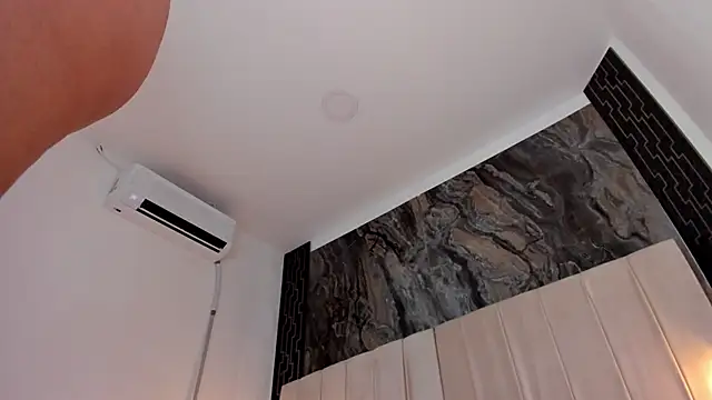 sarita_rouzze's Live XXX Chat