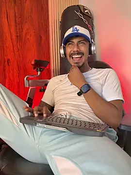 Latinmoster_boss ওয়েবক্যাম শো