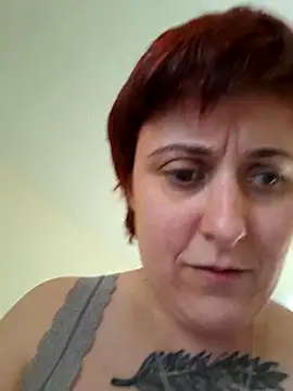 Czat XXX na żywo – Tiara_XOX