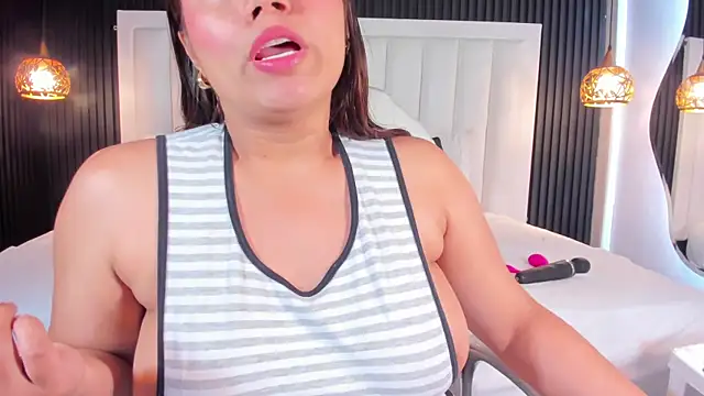 Онлайн чат XXX AslyGomez