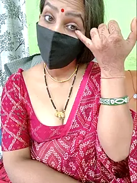 Chat +18 de SareeQween143 ao vivo