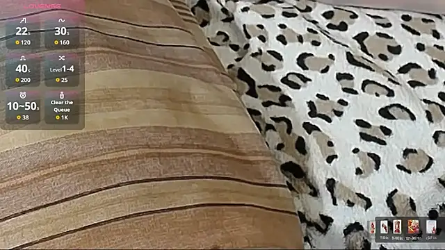 SquirtyEleanor's Live XXX Chat