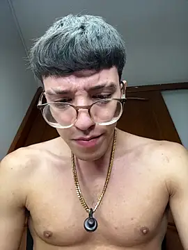 ArthurDavies_ 网络视讯表演