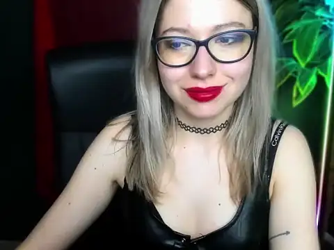 loveHeidi live XXX chat