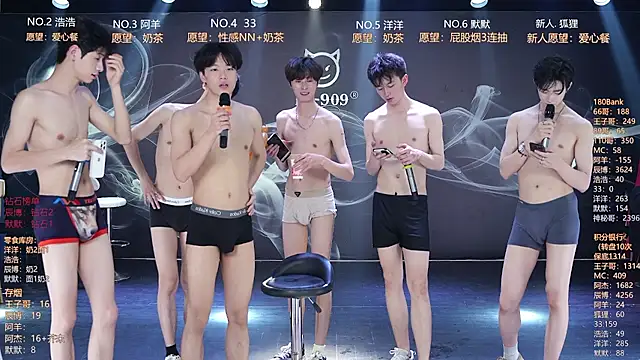 MS-180- Live XXX Chat