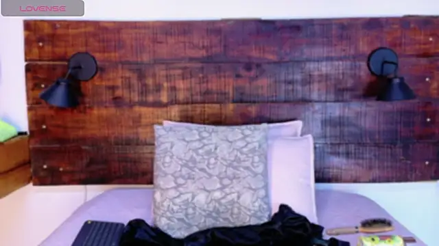 Celeste_sanz: онлайн-секс-чат