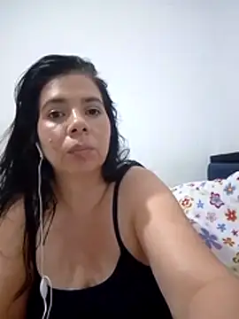 Victoria42's Webcam Show