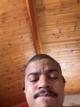 YoungColouredBoyCPT Show in webcam