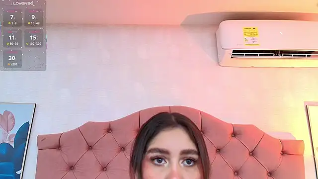 ThyaraJhons' Live XXX Chat