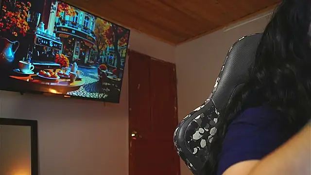 coraline_latin's Webcam Show