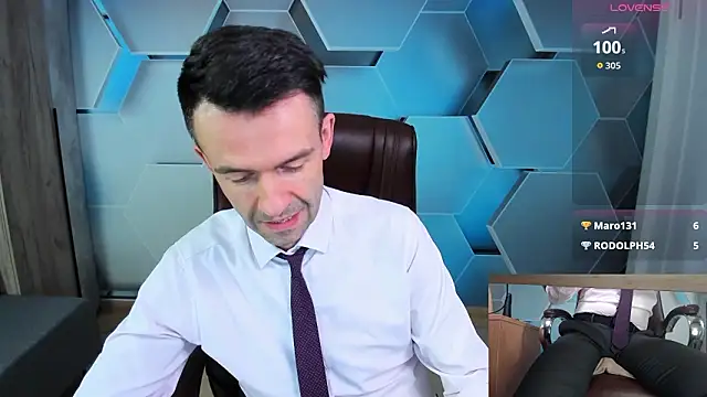 SteveTiger Adlı Modelin Canlı XXX Sohbeti