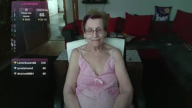 HeisseomaOriginal Live XXX Chat